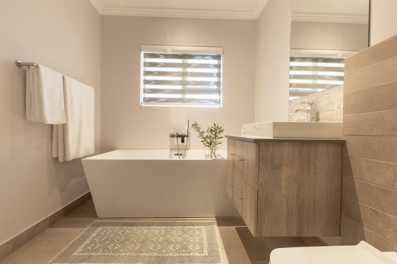 Appartamento Sunrise Bay Self Catering Plettenberg Bay Esterno foto